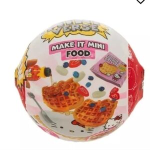 2 Hello Kitty Miniverse Food Set